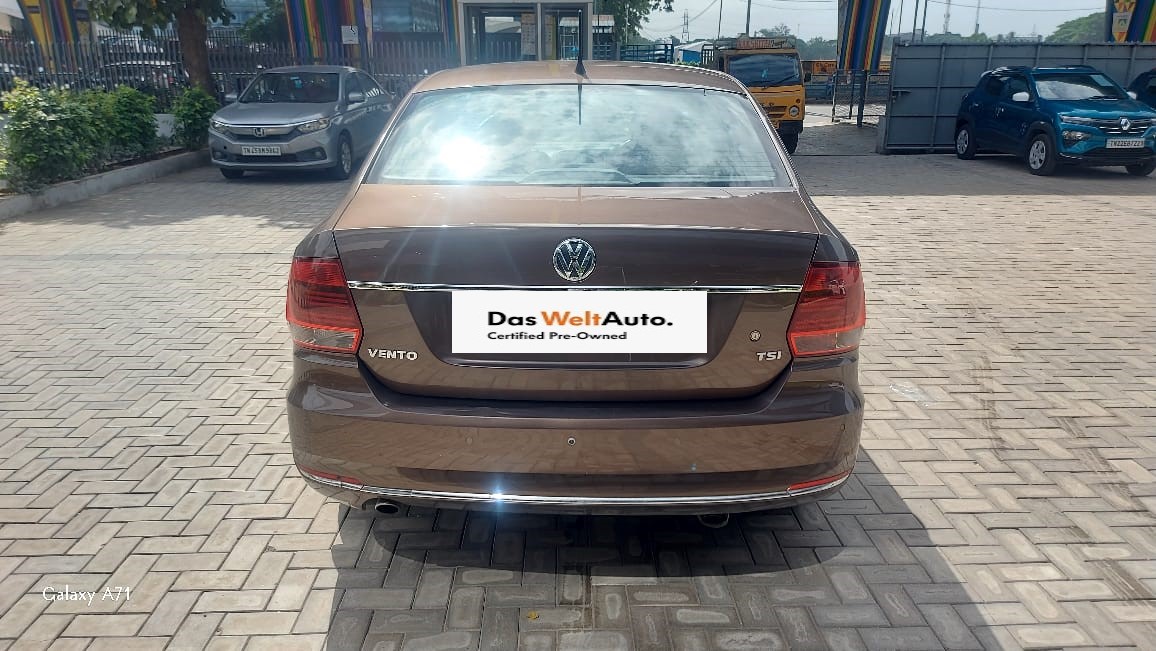 Volkswagen Vento(2015-2019) Highline Diesel At